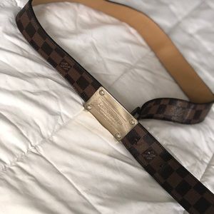 Men’s Louis Vuitton leather belt authentic